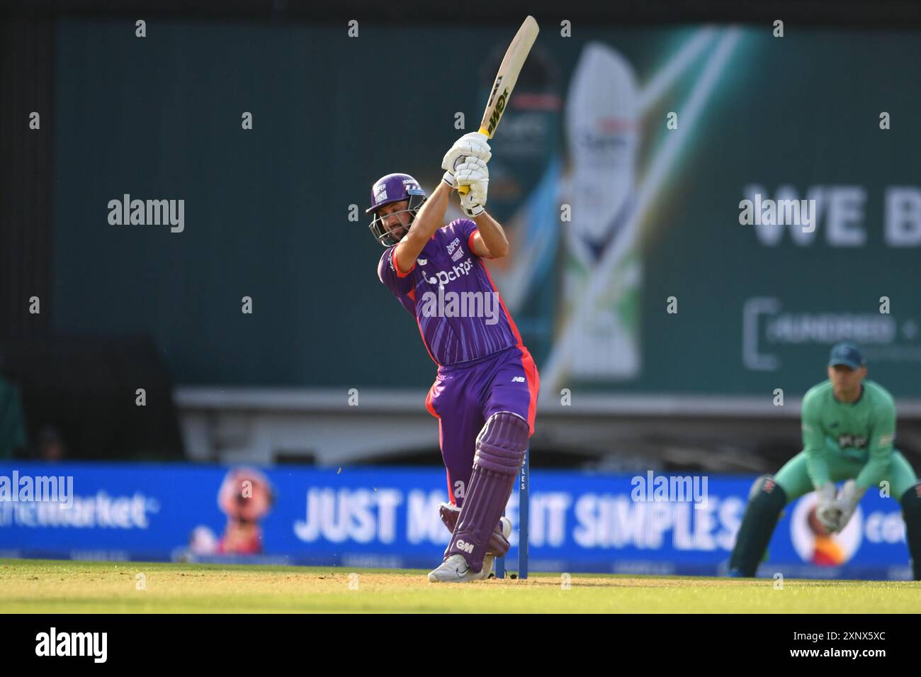 Londra, Inghilterra. 2 agosto 2024. Matthew Short pipistrelli durante la partita dei cento tra gli Oval Invincibles Men e i Northern Supercharger Men al Kia Oval, Londra. Kyle Andrews/Alamy Live News. Foto Stock