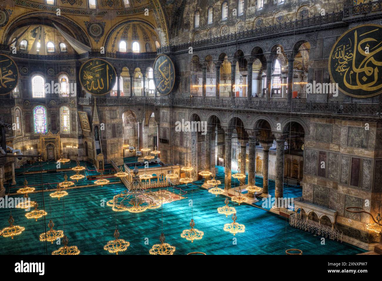 Panoramica, interni, grande Moschea di Santa Sofia, 537 d.C., sito patrimonio dell'umanità dell'UNESCO, Sultanahmet, Istanbul, Turchia, Europa Copyright: RichardxMaschmeyer Foto Stock