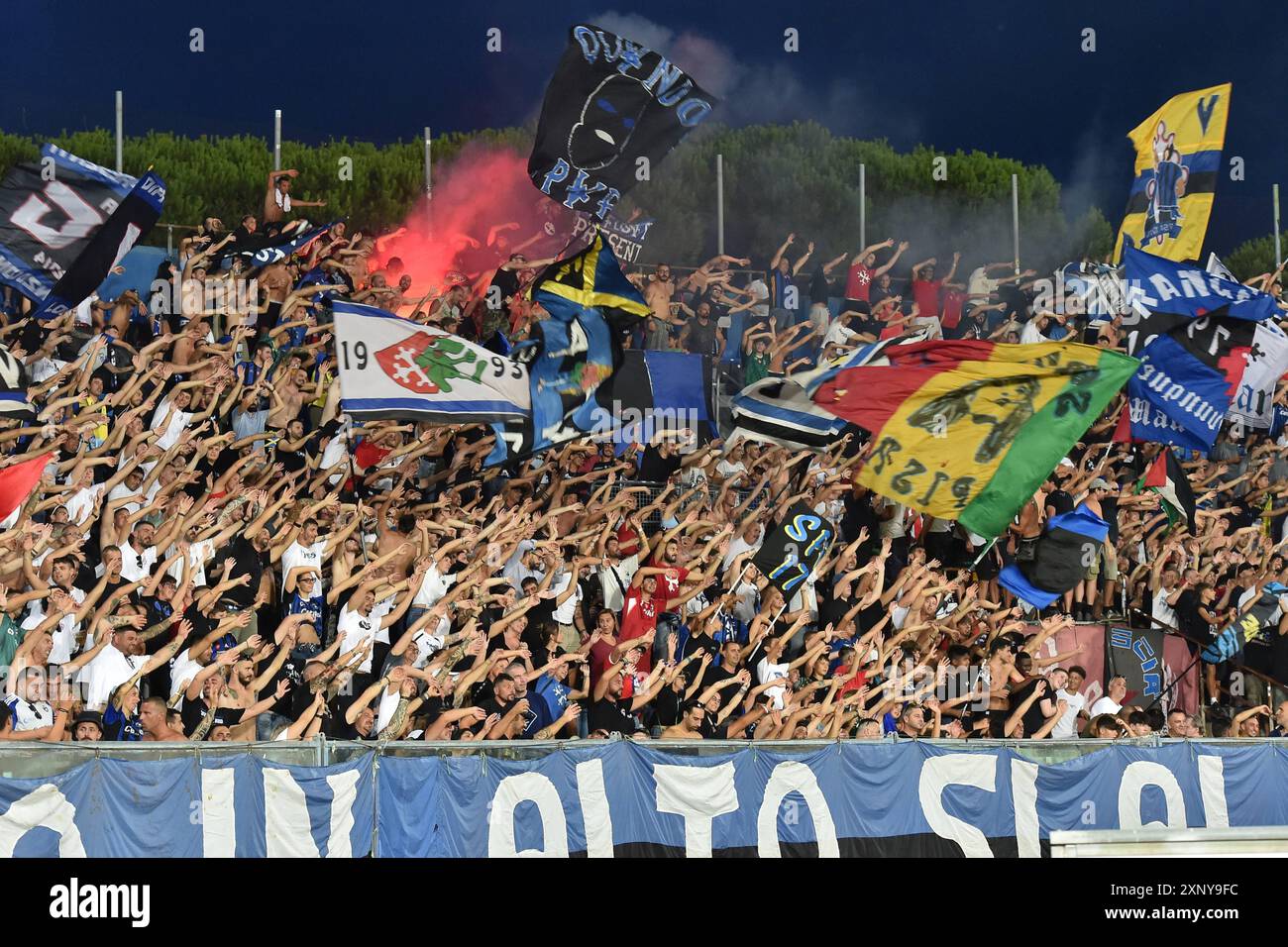 Tifosi del Pisa durante il Pisa SC vs Inter - FC Internazionale, amichevole di calcio a Pisa, Italia, 02 agosto 2024 Foto Stock