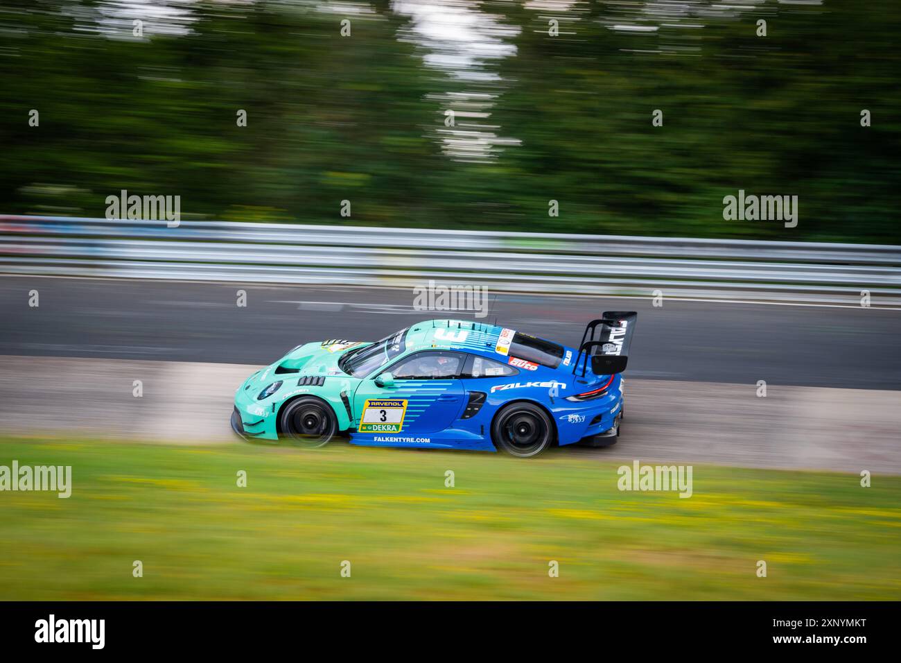 02.08.2024 Nürburgring Endurance Series (NLS), Nürburgring, Germania, foto: #3 Falken Motorsport, Alexander Lynn e Alessio Picariell nella Porsche 911 GT3 R foto: Robin Huth 2024 Foto Stock