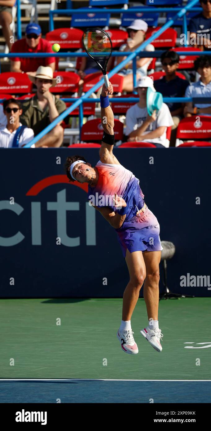 2 agosto 2024: Ben Shelton (USA) partecipa al torneo di tennis Mubadala Citi DC Open 2024 che si gioca al Rock Creek Park Tennis Center di Washington, DC Justin Cooper/CSM Foto Stock