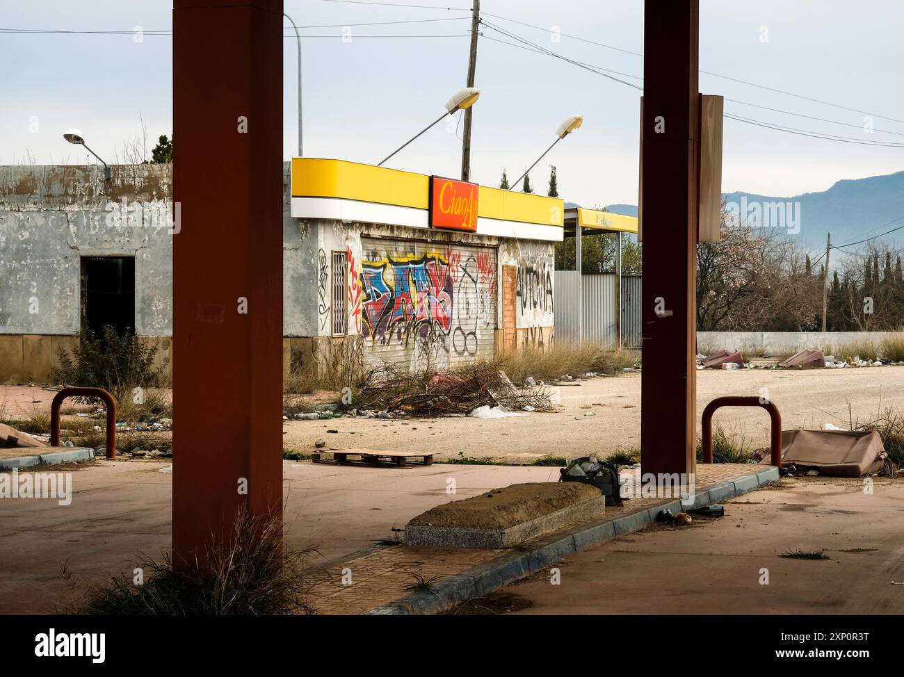 Stazione di servizio abbandonata, Agip, Castilla- la Mancha, Spagna Foto Stock