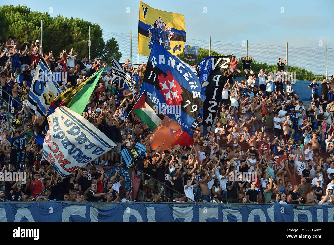 Tifosi del Pisa durante il Pisa SC vs Inter - FC Internazionale, amichevole di calcio a Pisa, Italia, 02 agosto 2024 Foto Stock