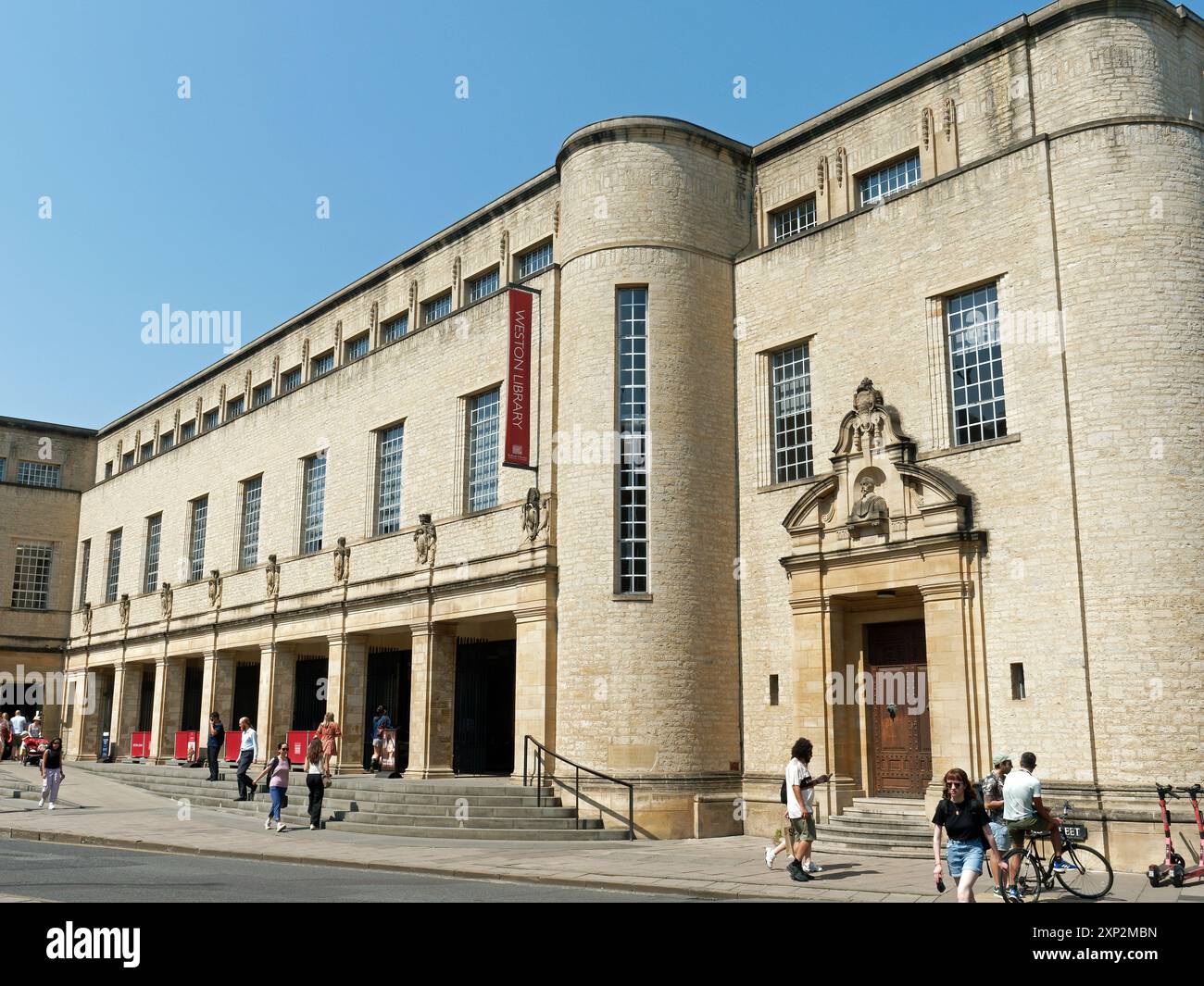 Vista della Weston Library parte della Bodleian Library dell'Università di Oxford Foto Stock