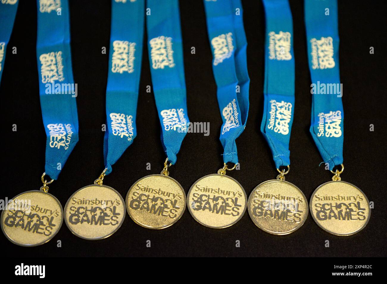 Una vista generale di 2015 medaglie ai Giochi scolastici Foto Stock