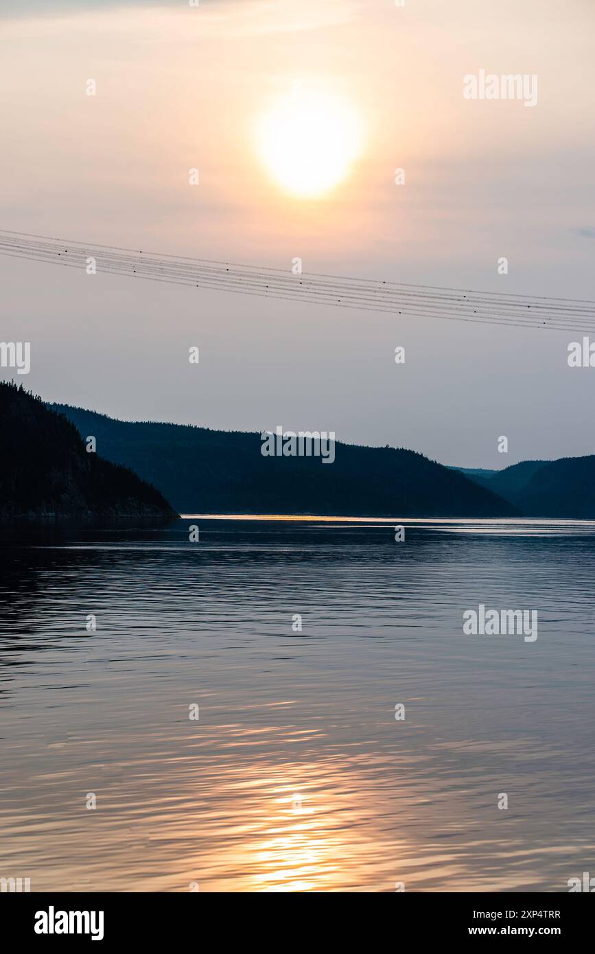 Tadoussac, Canada - luglio 28 2024: Splendida vista del tramonto nel fiordo di Saguenay Foto Stock