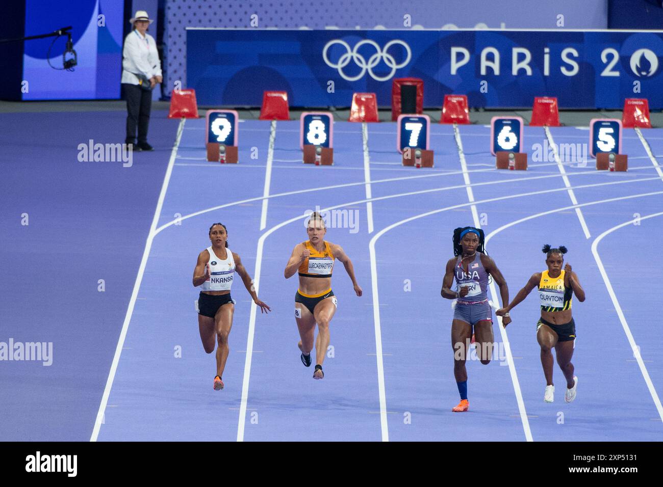 NKANSA Delphine (Belgien), LUECKENKEMPER Gina (Deutschland), TERRY Twanisha (USA), CLAYTON Tia (Giamaica), 100 Meter Sprint Frauen, Halbfinale, fra, Olympische Spiele Paris 2024, Leichtathletik, Abendsession, 03.08.2024 foto: Eibner-Pressefoto/Michael Memmler Foto Stock