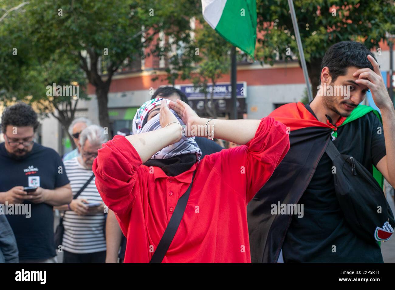 Madrid, Spagna. 3 agosto 2024 rappresentanti di diverse organizzazioni filo-palestinesi a Madrid hanno chiesto una manifestazione a sostegno dei prigionieri politici palestinesi questo pomeriggio in piazza Lavapies a Madrid. Crediti: D. Canales Carvajal/Alamy Live News Foto Stock