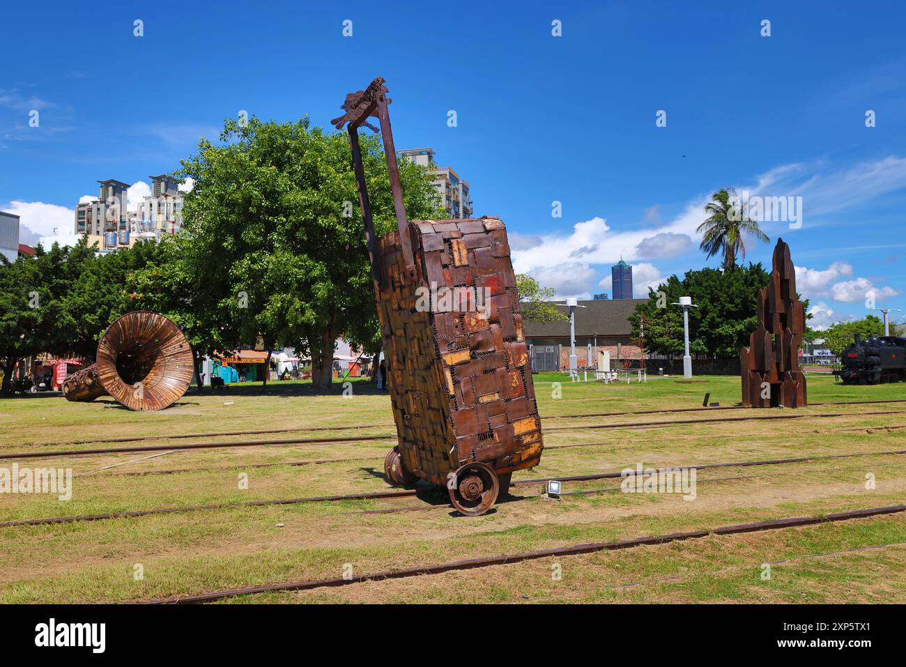 Metal Art presso il Museo ferroviario di Takao, il Centro d'Arte Pier 2, Kaohsiung, Taiwan Foto Stock