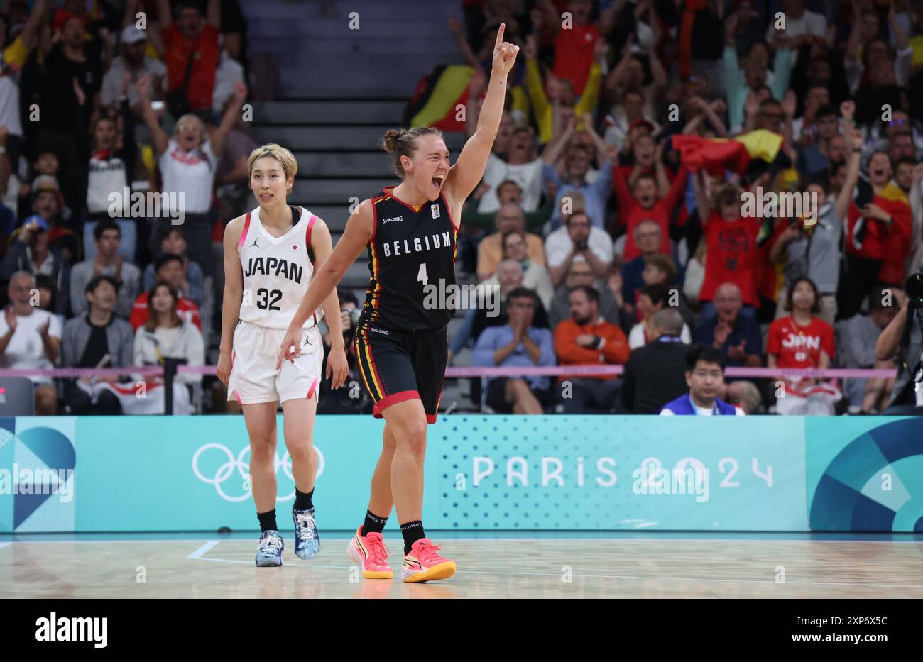 Lille, Francia. 4 agosto 2024. Il belga Elise Ramette festeggia dopo aver segnato durante una partita di basket tra Giappone e nazionale belga, i Belgian Cats, nella fase a gironi del torneo femminile ai Giochi Olimpici di Parigi 2024, domenica 4 agosto 2024 a Parigi, in Francia. I Giochi della XXXIII Olimpiade si svolgono a Parigi dal 26 luglio all'11 agosto. La delegazione belga conta 165 atleti in 21 sport. BELGA PHOTO VIRGINIE LEFOUR credito: Belga News Agency/Alamy Live News Foto Stock