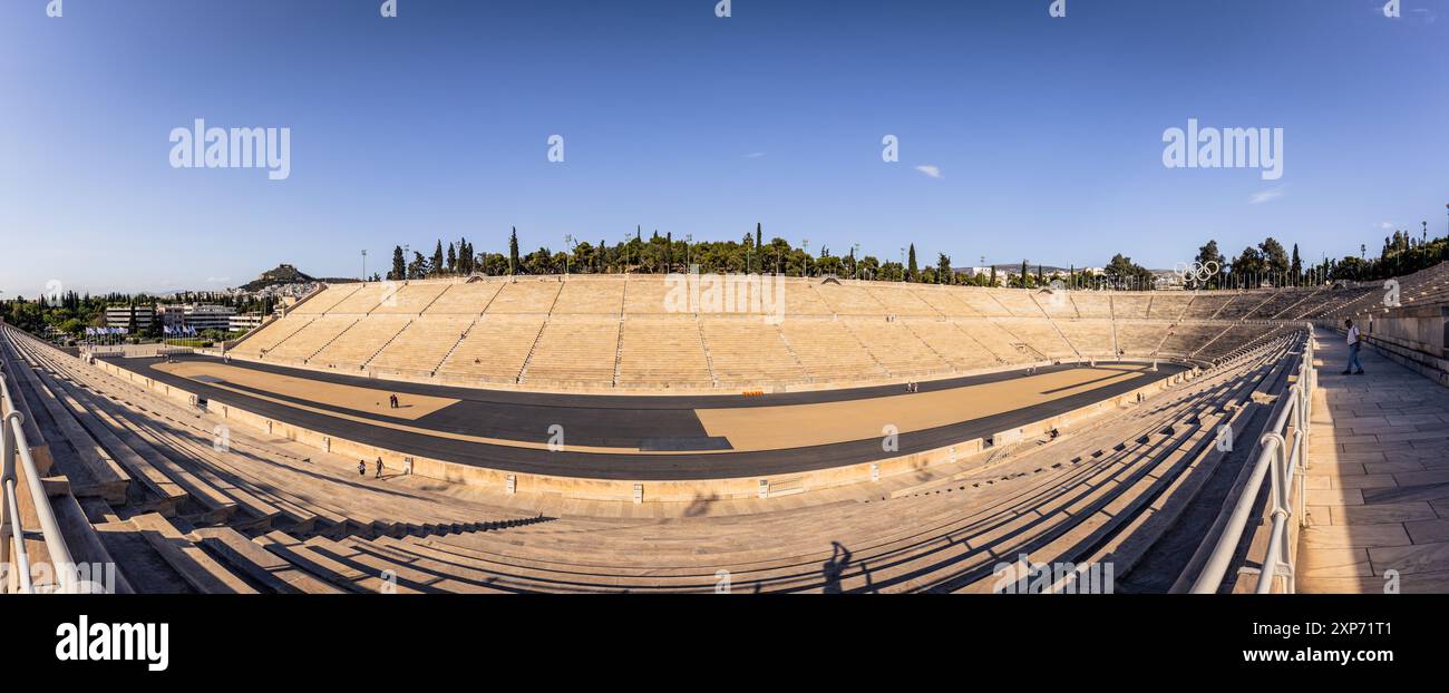 Atene, Grecia, 2 maggio 2024: Il famoso Stadio Olimpico Panateniese nel centro di Atene, Grecia Foto Stock