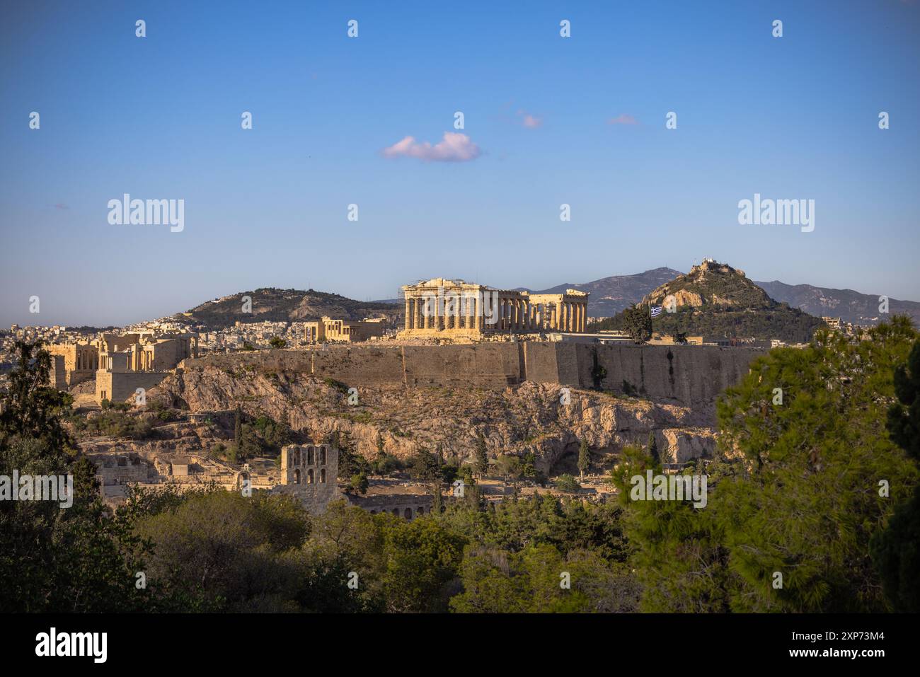 Vista panoramica dell'Acropoli di Atene dalla collina di Filopappo in Grecia Foto Stock