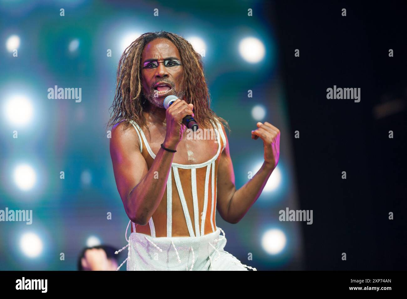 Brighton Pride, Regno Unito, 3 agosto 2024. Billy Porter si esibisce a Fabuloso nel parco per il Brighton Pride a Preston Park. Crediti: Francesca Moore/Alamy Live News Foto Stock