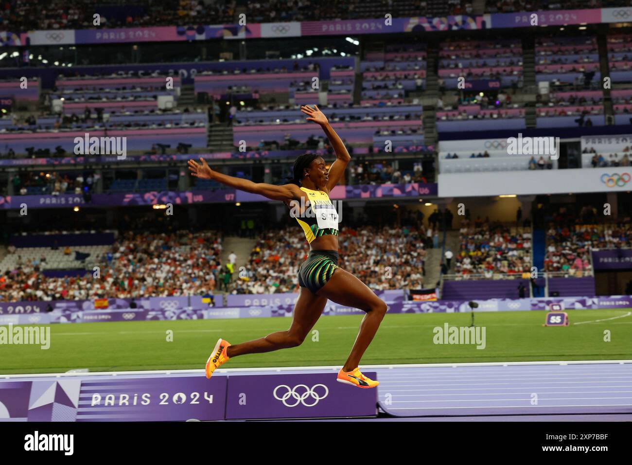 SMITH Ackelia della Jamaica Athletics Women's Triple Jump durante i Giochi Olimpici di Parigi 2024 il 3 agosto 2024 allo Stade de France di Saint Denis, Francia - foto Gregory Lenormand/DPPI Media/Panoramic Credit: DPPI Media/Alamy Live News Foto Stock