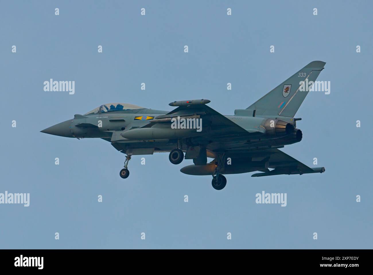 Royal Air Force Eurofighter Typhoon in partenza dalla base RAAF di Darwin. Foto Stock