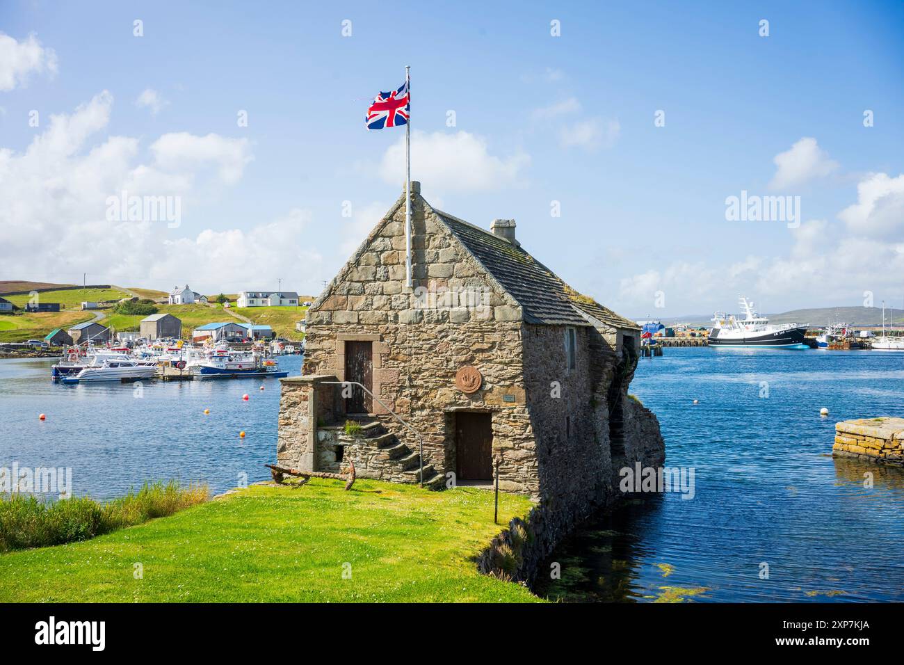 Whalsay è la sesta più grande delle isole Shetland nel nord della Scozia. Conosciuta come "l'isola di bonnie" con una grande flotta di pesca pelagica Foto Stock