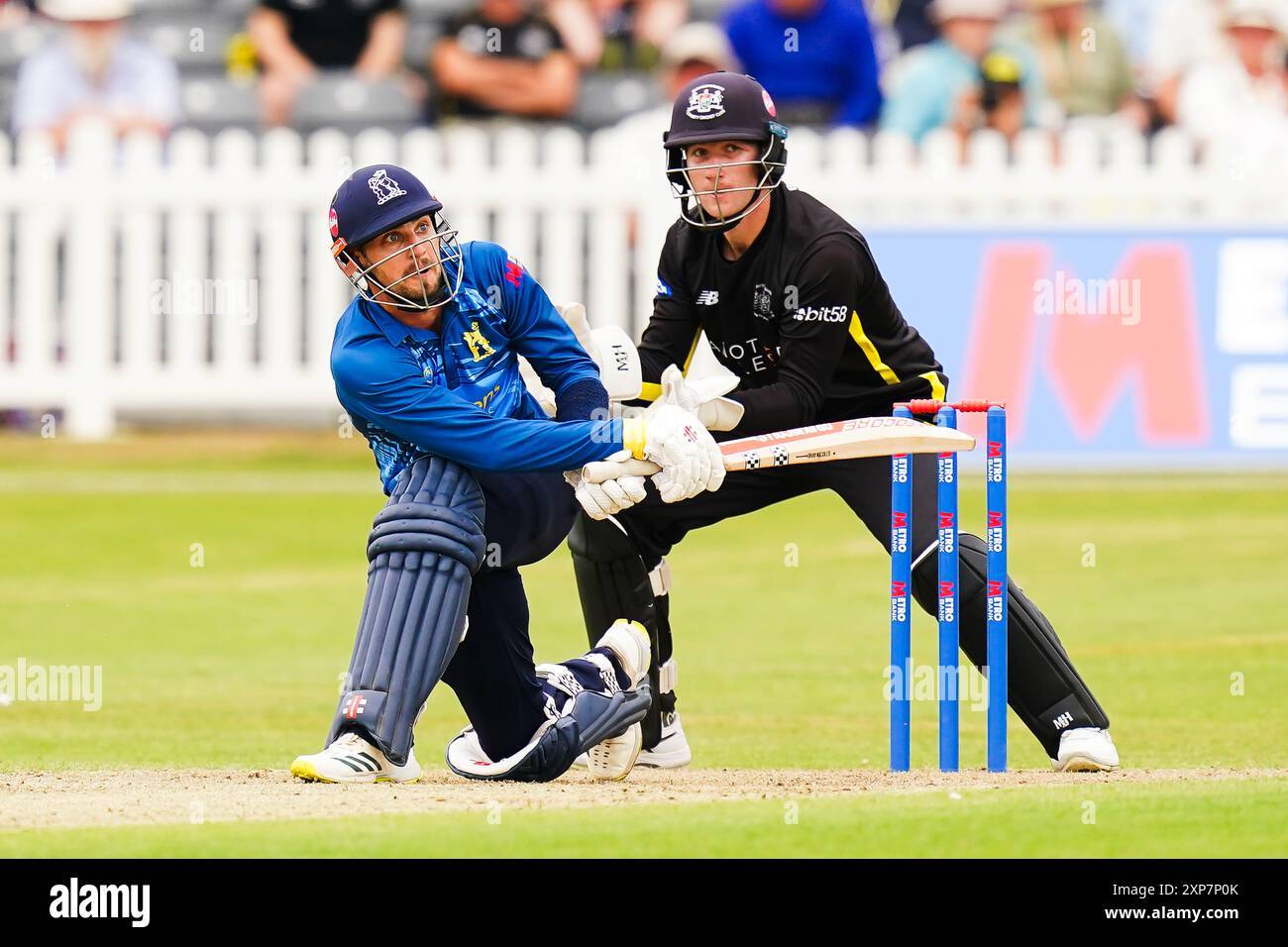 Bristol, Regno Unito, 4 agosto 2024. Ed Barnard del Warwickshire batte durante la partita della Metro Bank One-Day Cup tra Gloucestershire e Warwickshire. Crediti: Robbie Stephenson/Gloucestershire Cricket/Alamy Live News Foto Stock