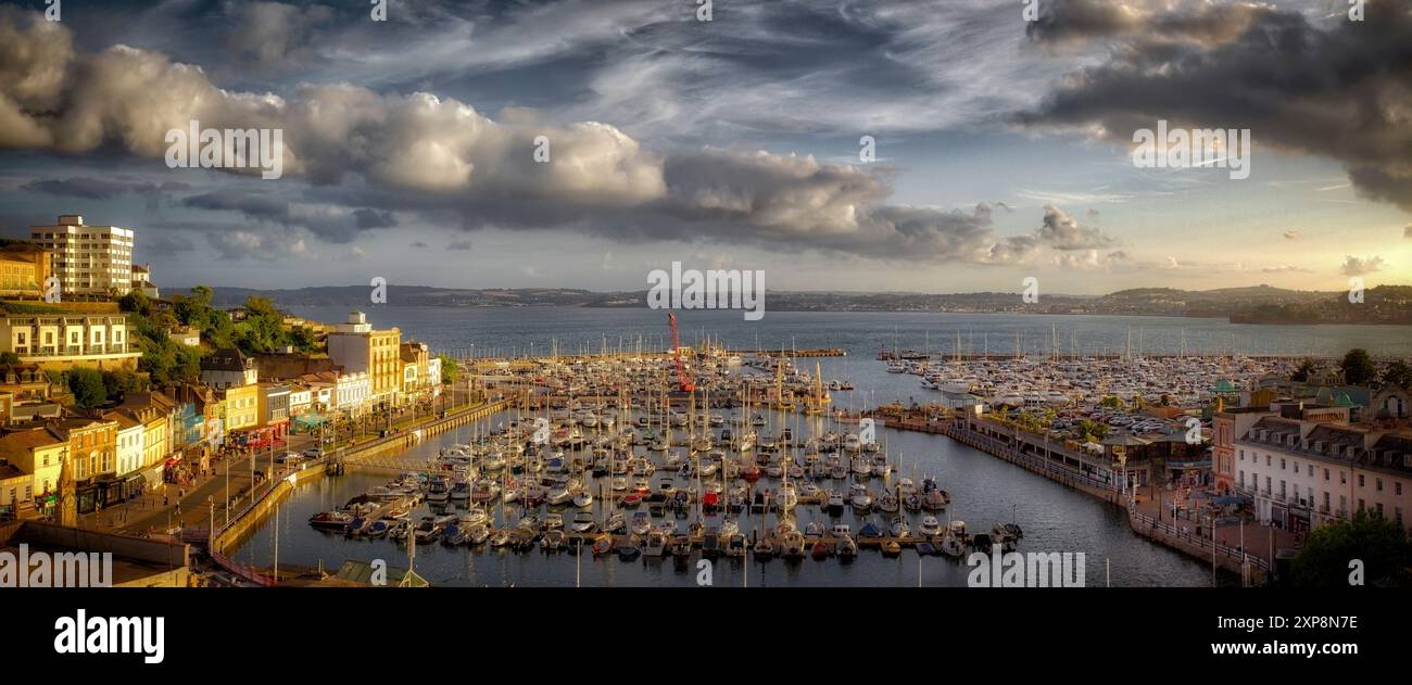 GB - DEVON: Vista panoramica del porto di Torquay con Edmund Nagele FRPS Foto Stock