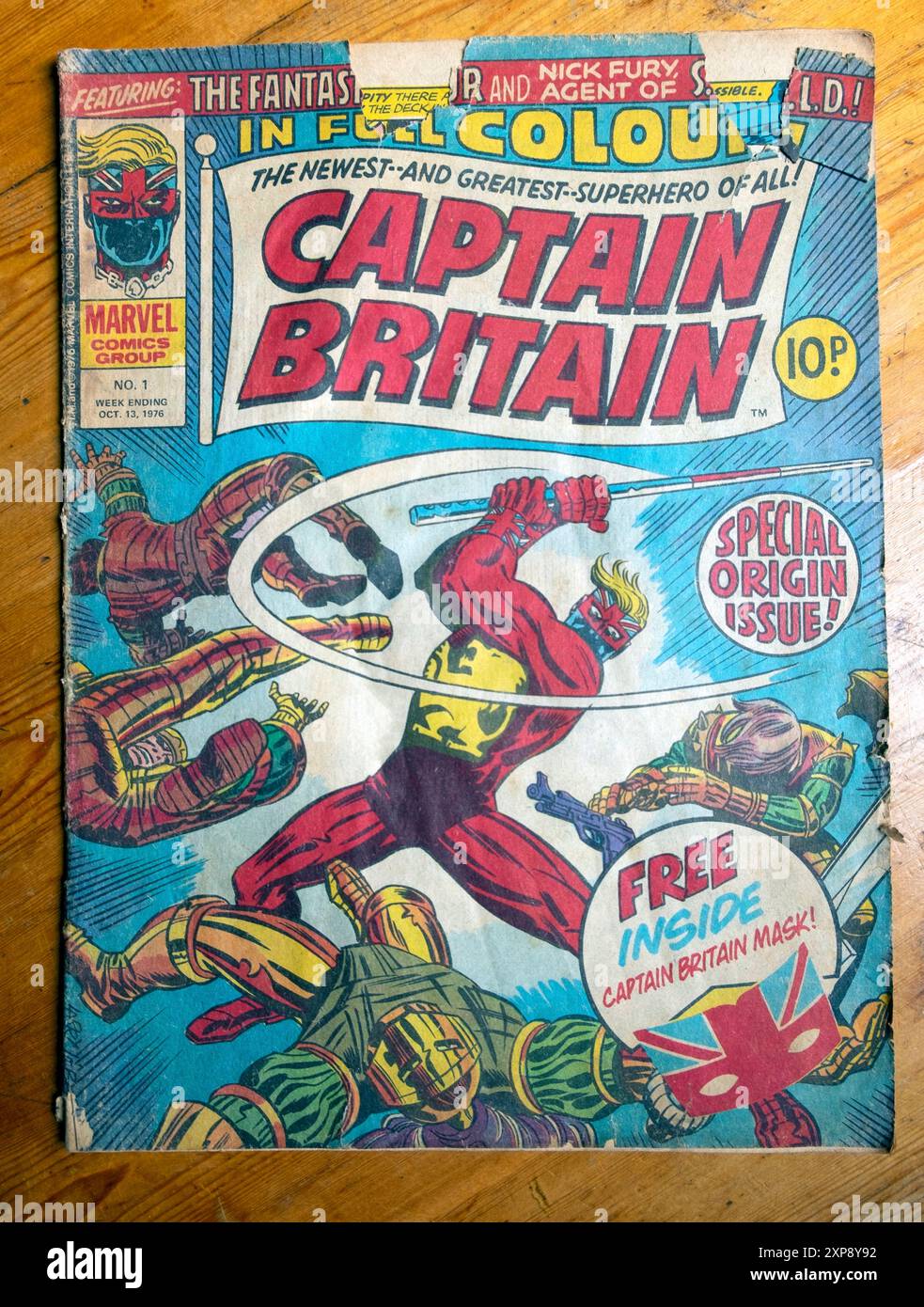Copertina del fumetto "Captain Britain" Marvel 1970s Regno Unito 1976 Foto Stock