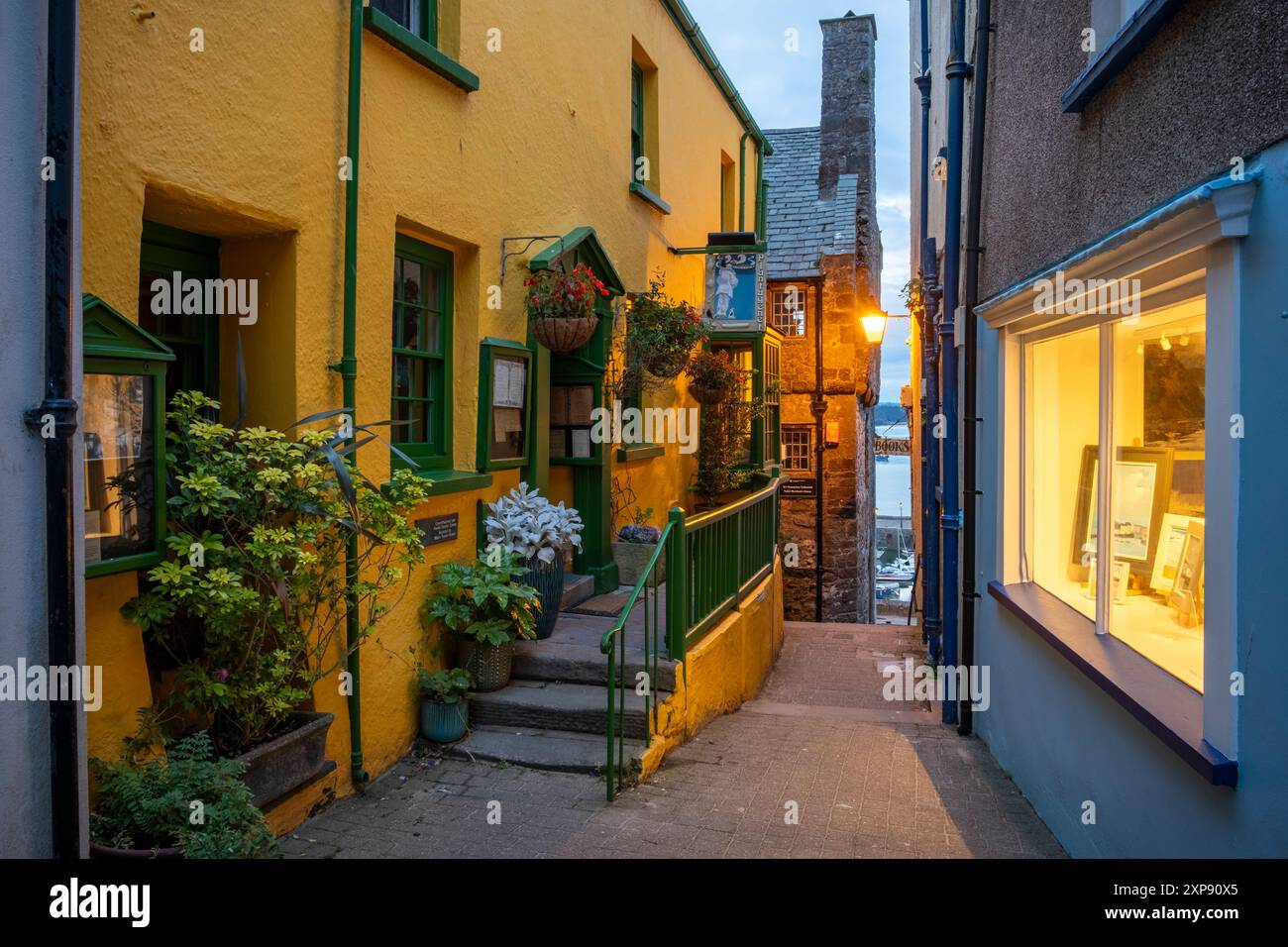 La casa gialla del Plantagenet House Restaurant, Quay Hill, Tenby Foto Stock