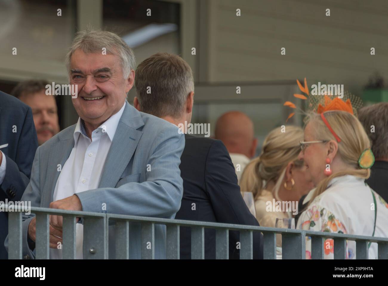 Herbert Reul, CDU, Ministro degli interni della Renania settentrionale-Vestfalia, Germania, alla corsa di cavalli 'Henkel Preis der Diana', Grafenberg Race Track, Düsseldorf Foto Stock