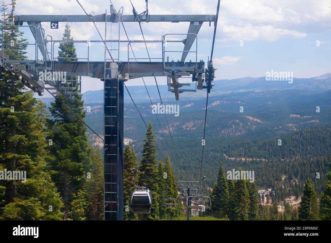 Skilift in estate, niente neve, lago Tahoe, California Foto Stock