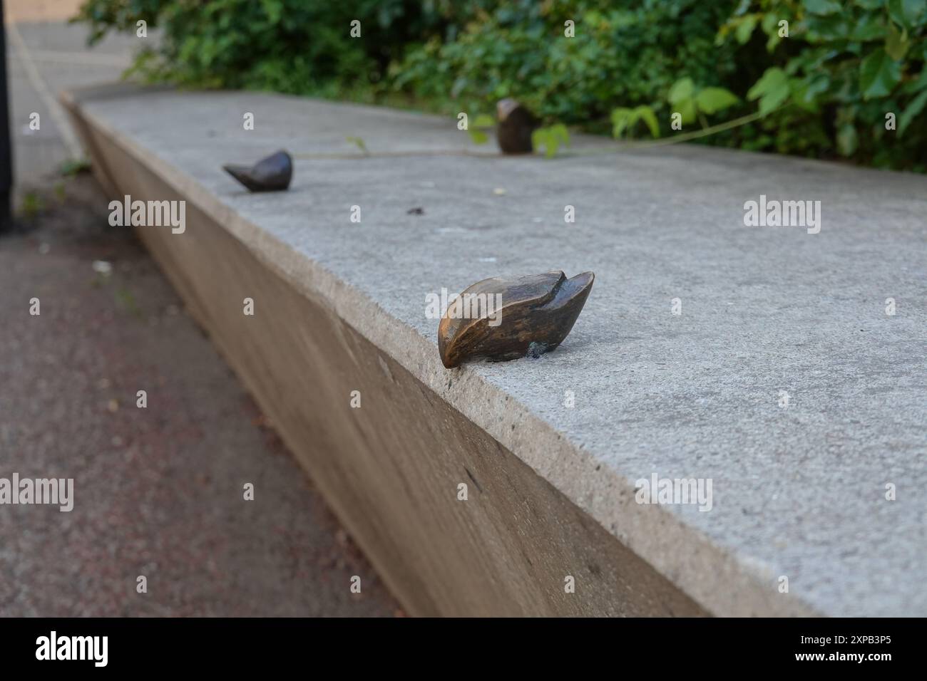 Budapest, Schutz gegen Skater am Széll Kálmán tér // Budapest, protezione contro i pattinatori a Széll Kálmán tér Foto Stock