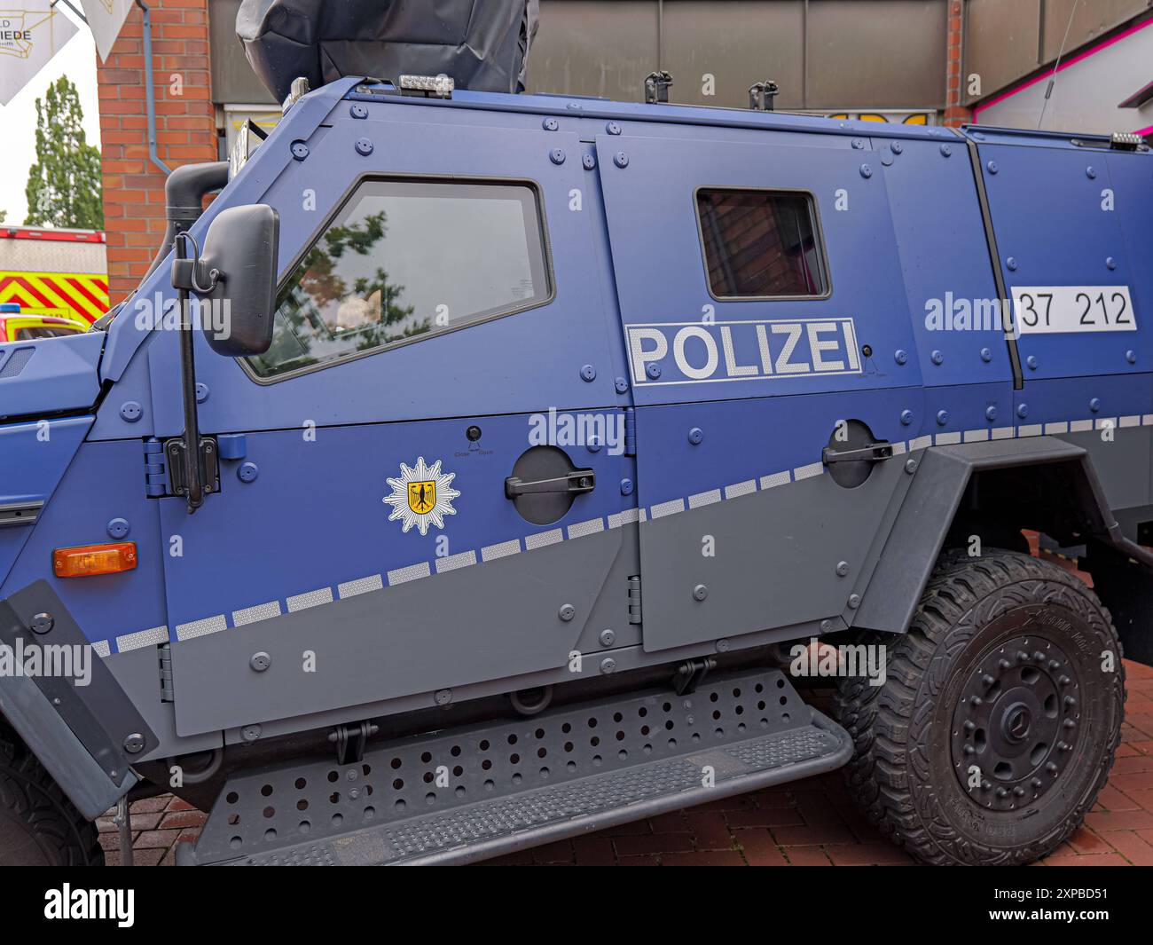 Gepanzertes Einsatzfahrzeug Bundespolizei Gepanzertes Einsatzfahrzeug der Bundespolizei vom Aeroporto di Hannover *** veicolo della polizia federale corazzato veicolo della polizia federale corazzato dall'aeroporto di Hannover Copyright: xBerndxGüntherx Foto Stock