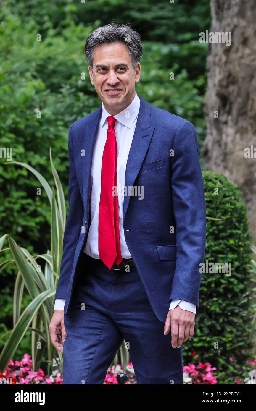 Ed Miliband, Segretario di Stato per la sicurezza energetica e Net Zero nel governo del Partito Laburista Starmer, Downing Street, Londra, Regno Unito Foto Stock