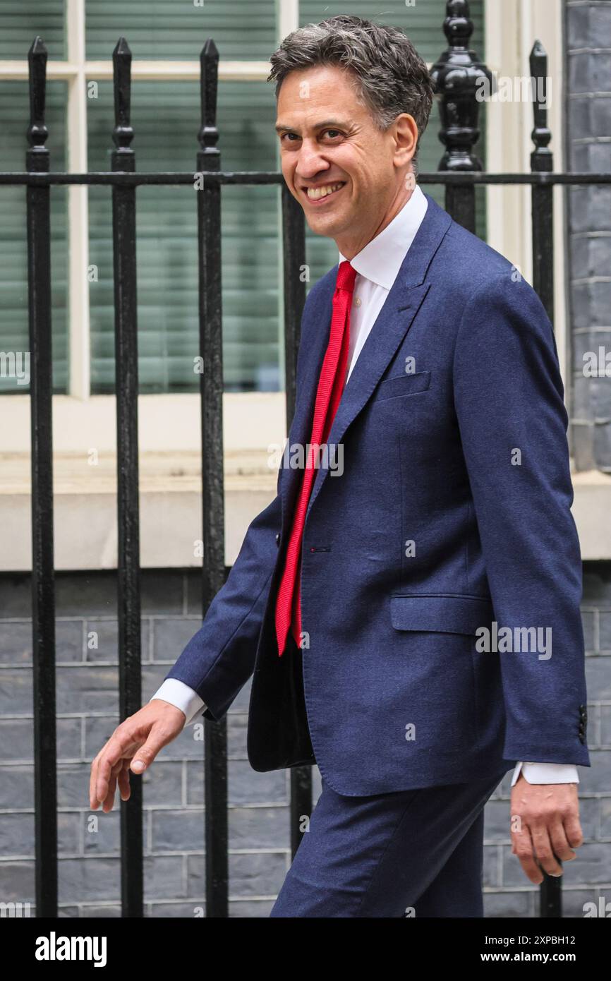 Ed Miliband, Segretario di Stato per la sicurezza energetica e Net Zero nel governo del Partito Laburista Starmer, Downing Street, Londra, Regno Unito Foto Stock
