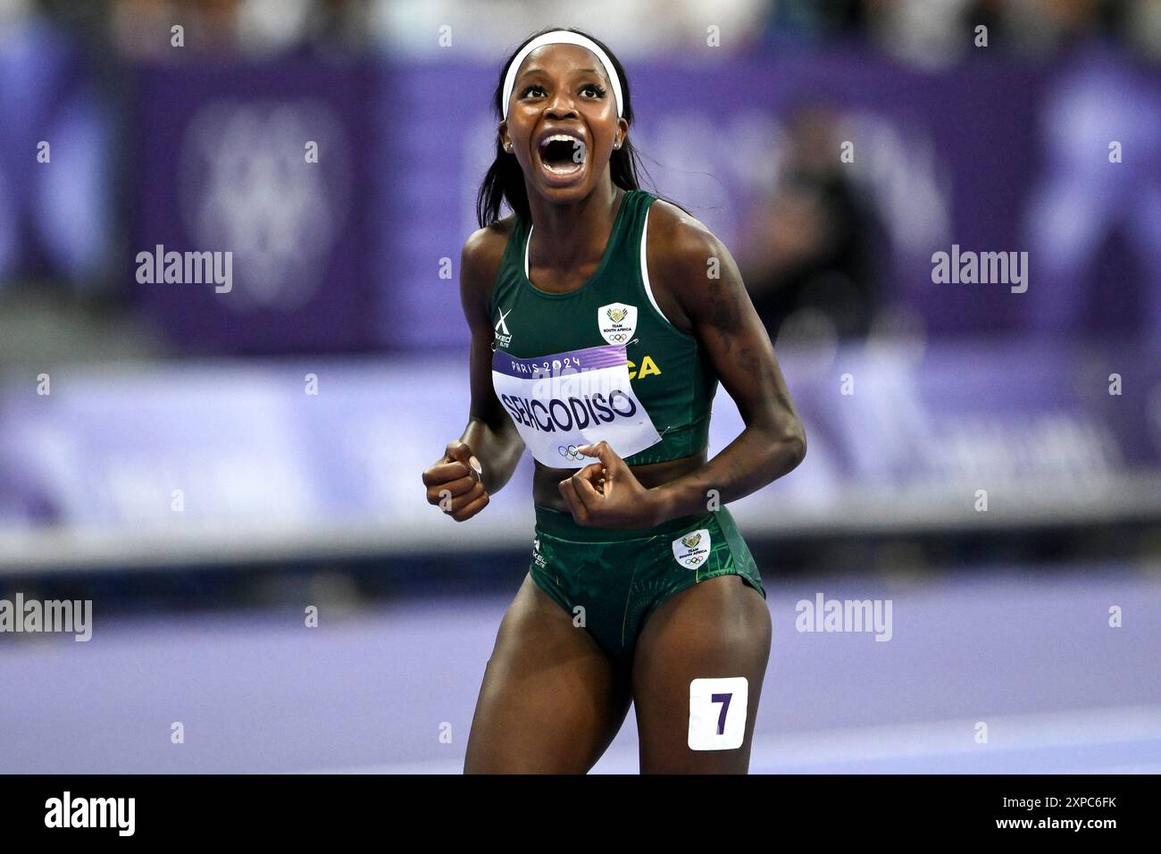 Prudenza Sekgodiso del Sudafrica reagisce dopo aver partecipato alla semifinale femminile di 800 m durante i Giochi Olimpici di Parigi 2024 allo Stade de France di Parigi (Francia), il 4 agosto 2024. Foto Stock