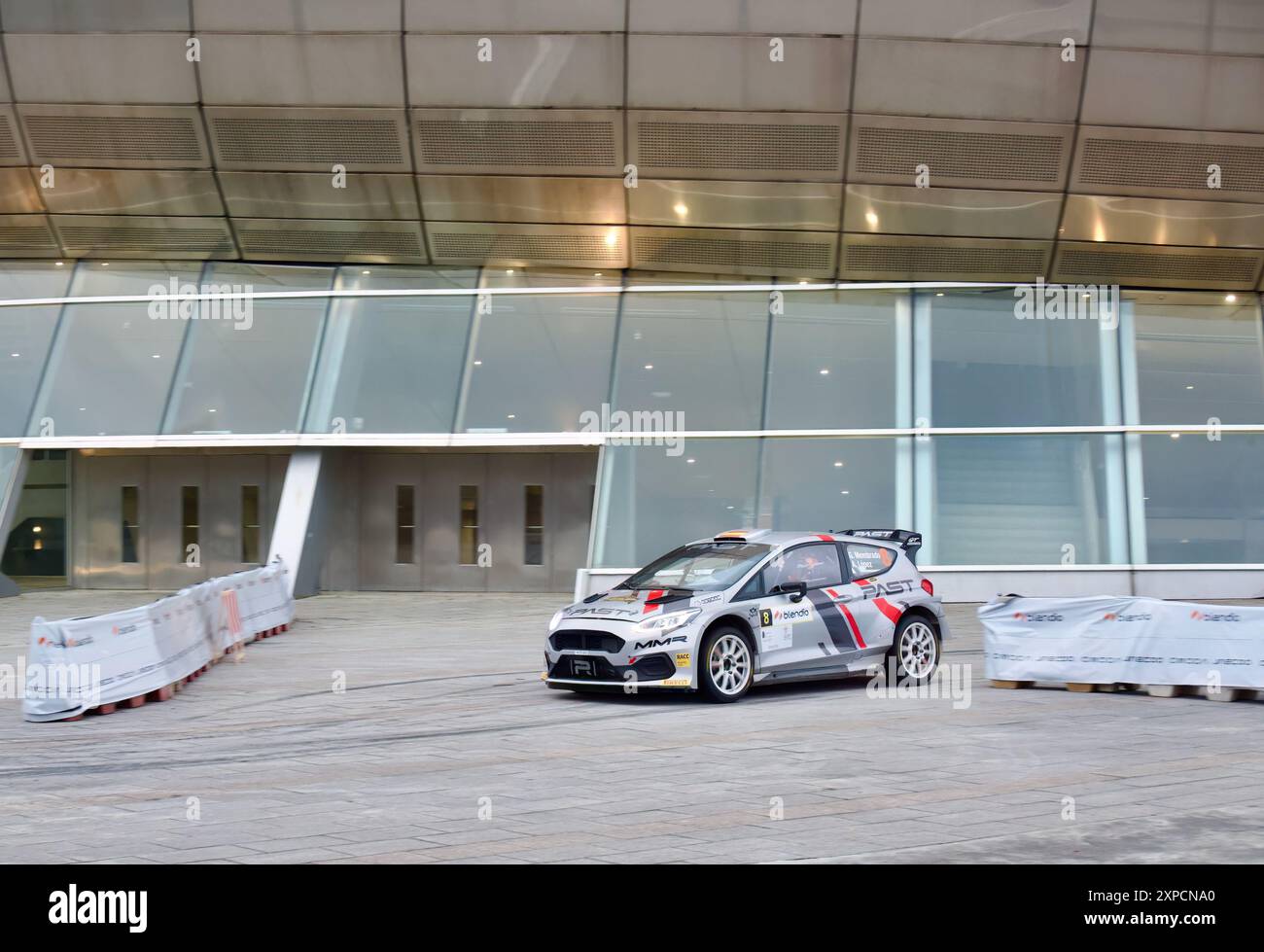 Hyundai I20 guidata da Daniel sordo Castillo che partecipa al 17° Cristian Lopez Rally Palacio de Deportes Santander Cantabria Spagna Foto Stock