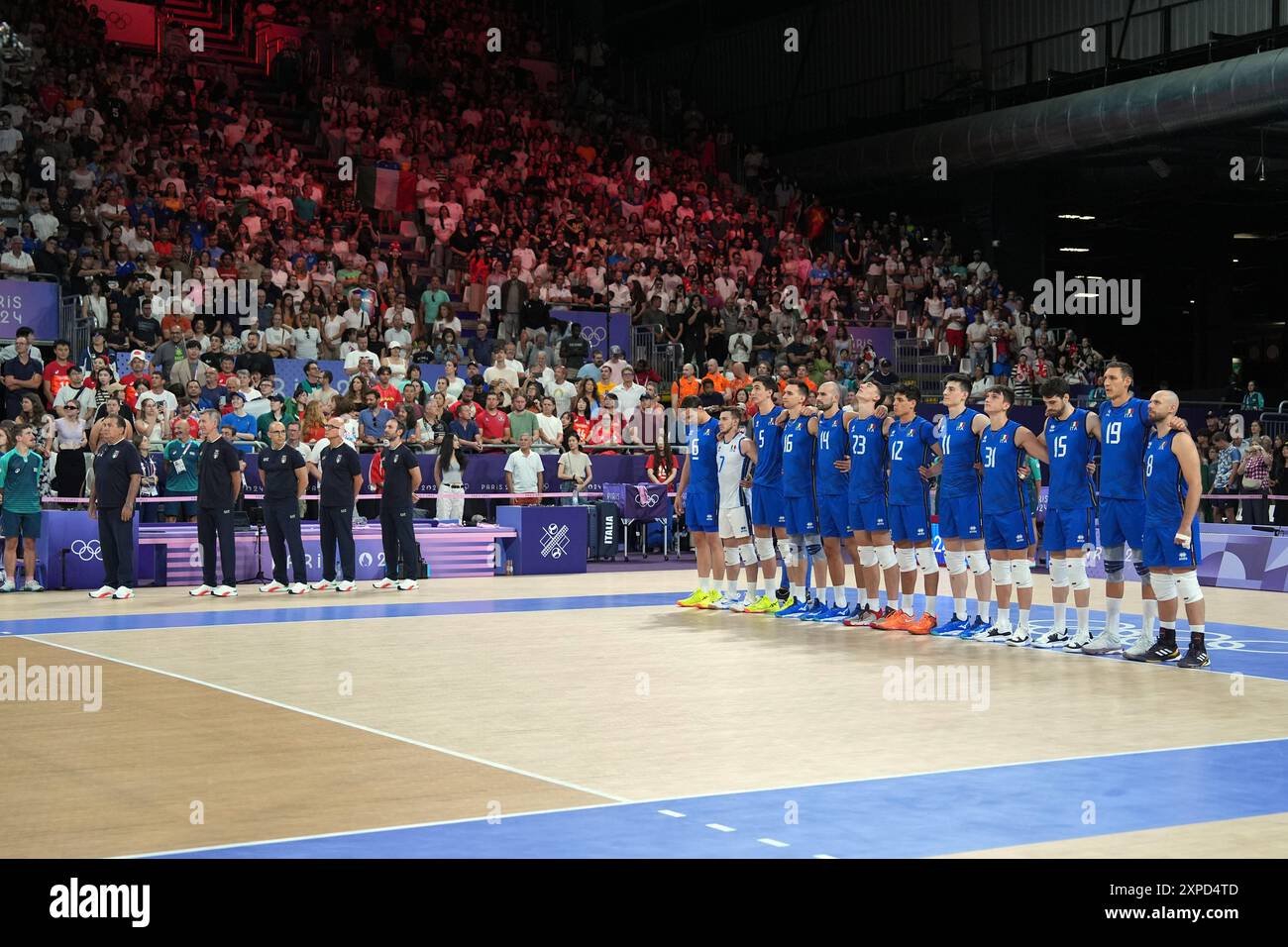Parigi, Francia. 5 agosto 2024. Squadra italiana durante una partita di pallavolo maschile tra Italia e Giappone alle Olimpiadi del 2024, lunedì 5 agosto 2024, a Parigi, Francia. (Foto di Gian Mattia D'Alberto/LaPresse) credito: LaPresse/Alamy Live News Foto Stock