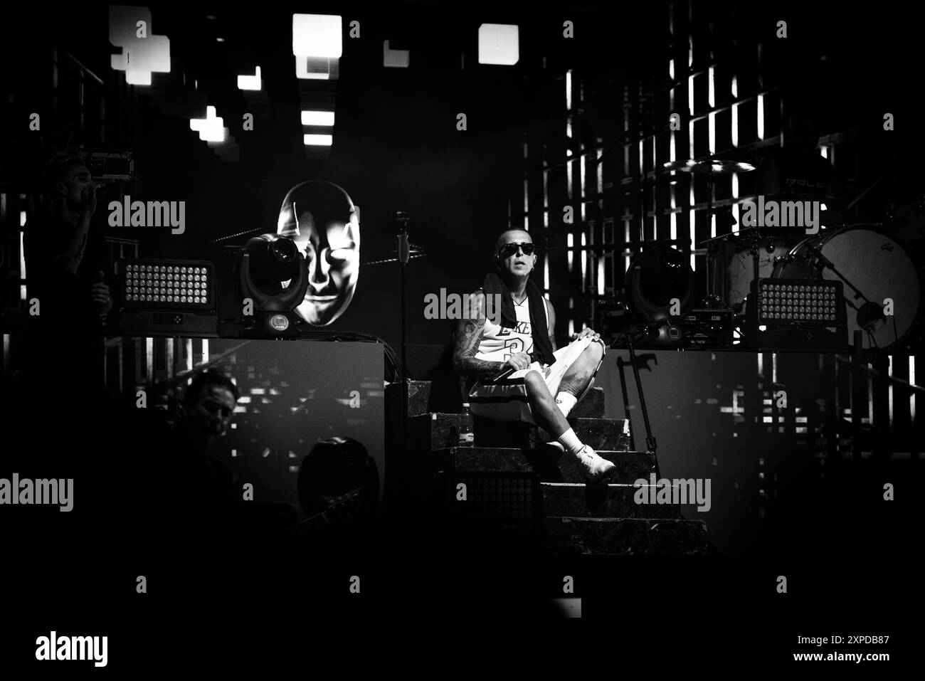 Concerto dal vivo in Italia con Franco Ricciardi. Artista di Napoli Foto Stock