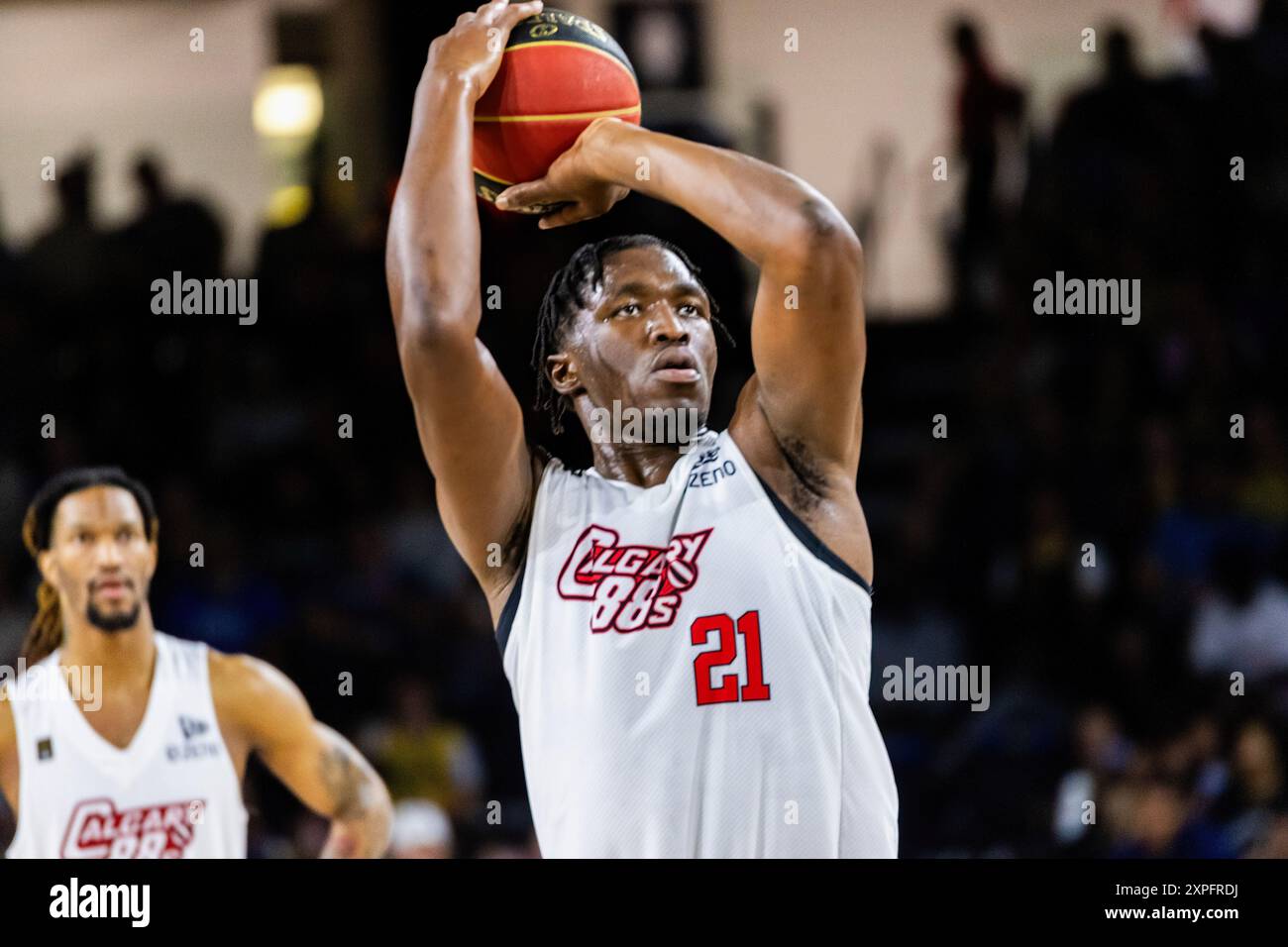Edmonton, Canada. 4 agosto 2024. Jordy Tshimanga di Calgary spara un tiro libero dopo essere stato inflitto nella semifinale Western Dvision del 2024 CEBL tra Calgary Surge e Edmonton Stingers. Calgary Surge (11-9) 78:69 Edmonton Stingers (13-7) (foto di Ron Palmer/SOPA Images/Sipa USA) crediti: SIPA USA/Alamy Live News Foto Stock