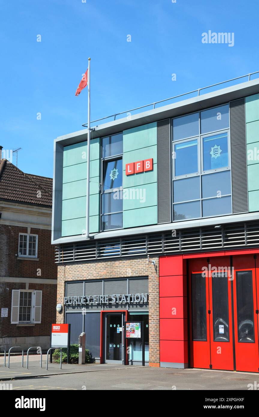 Purley Fire Station, London Fire Brigade (LFB). 128 Brighton Road, Greater London, Inghilterra, Regno Unito Foto Stock