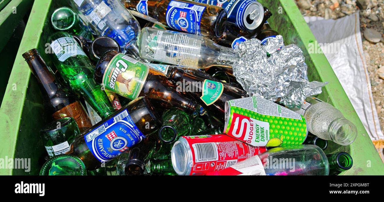 riciclaggio prevenzione dei rifiuti mediante separazione e trattamento dei rifiuti riciclaggio prevenzione dei rifiuti mediante separazione Foto Stock