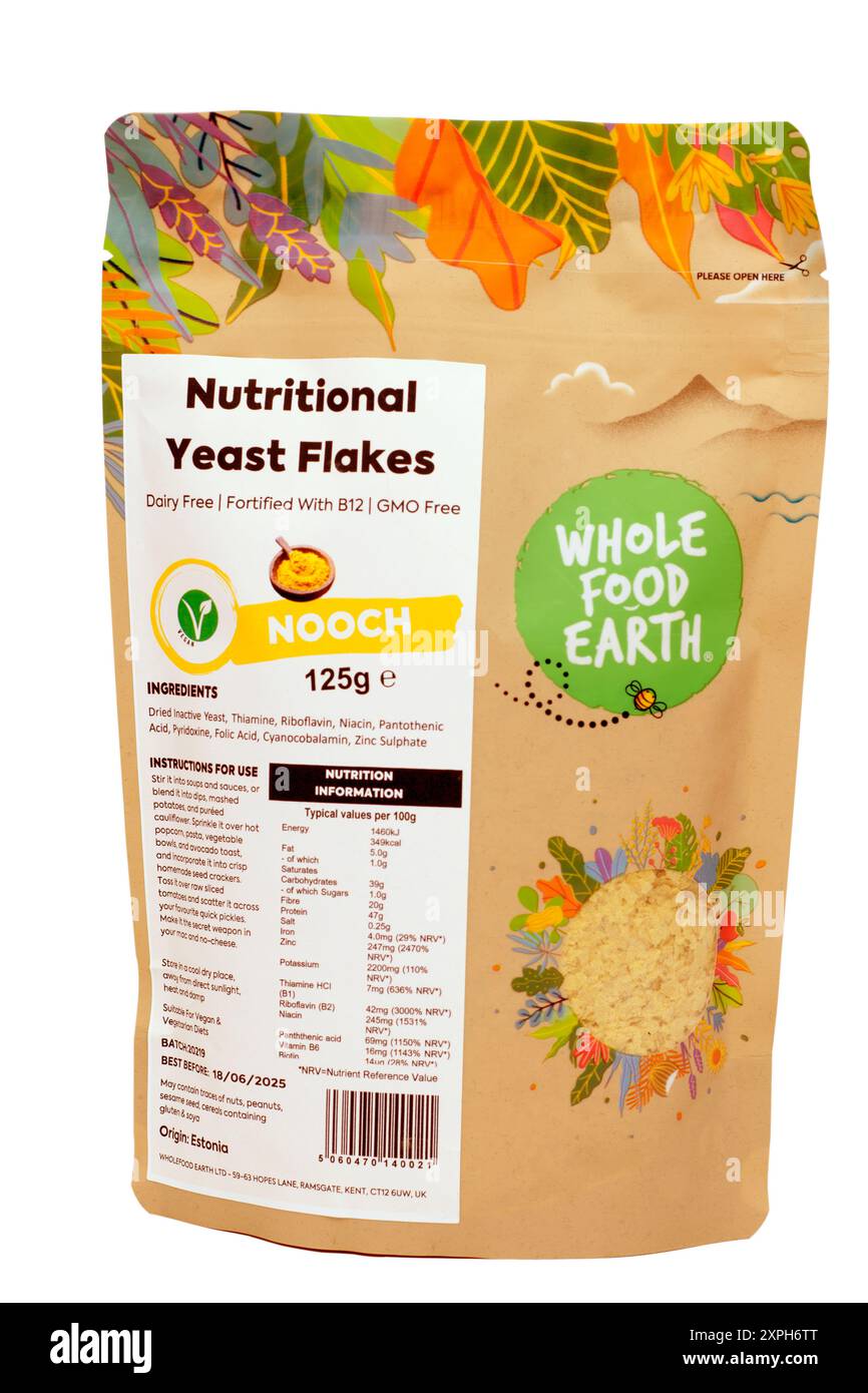 Confezione da 125 g di fiocchi di lievito nutrizionali terrestri Wholefood con taglio senza latticini B12 Foto Stock