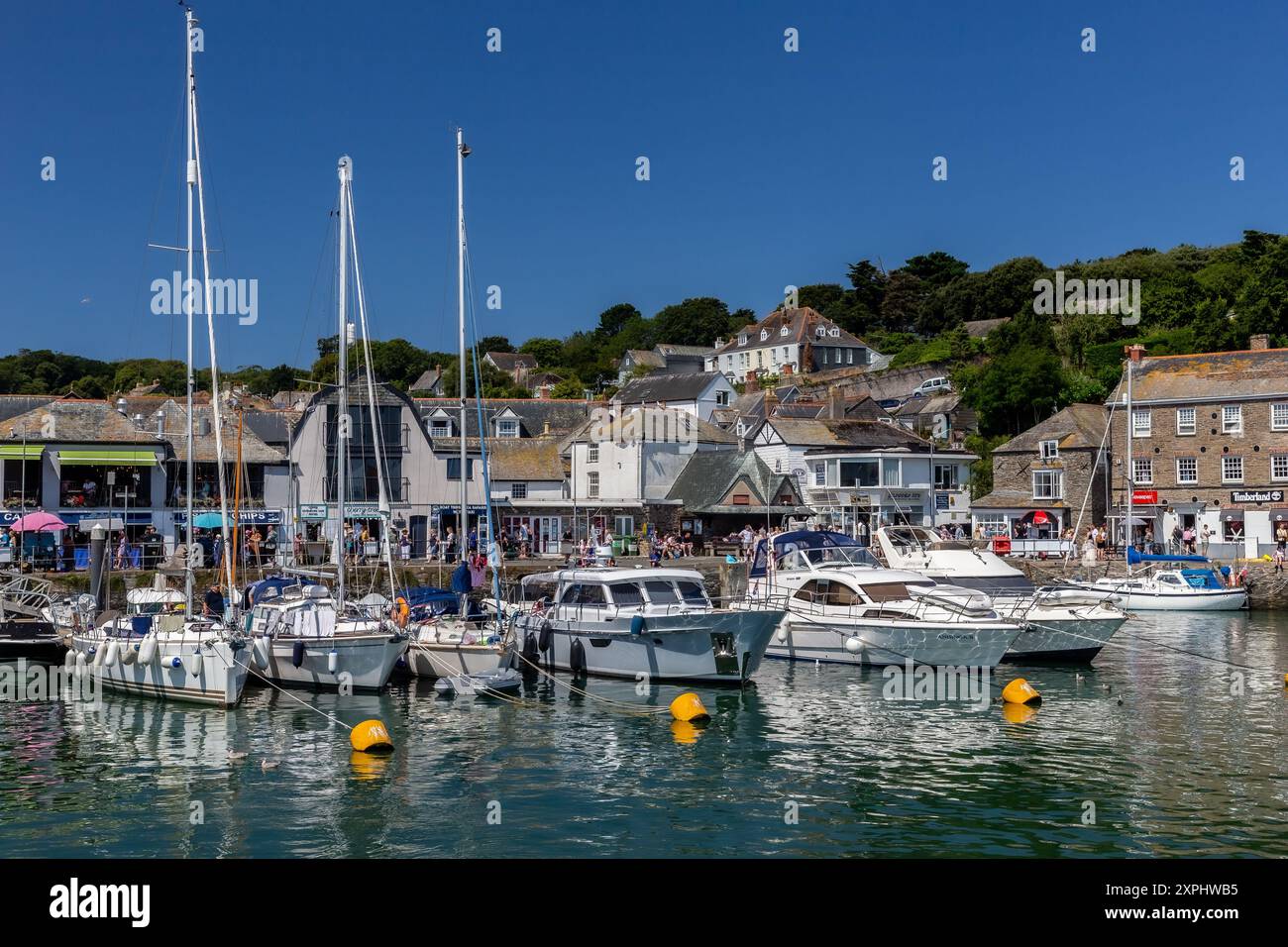 Padstow Harbour, sede del famoso ristorante Rick Stein Foto Stock