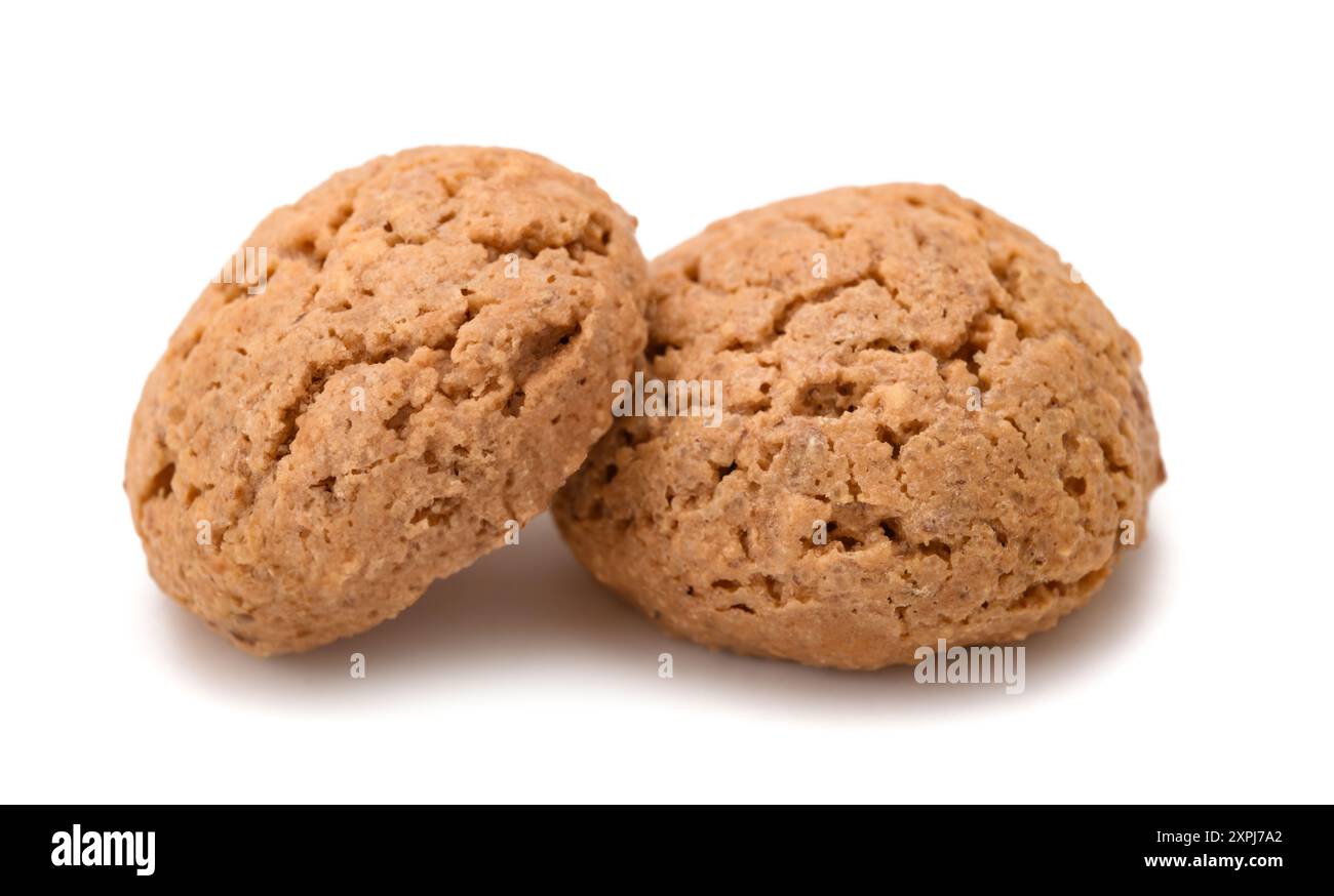 Amaretti Cookies isolati su bianco Foto Stock