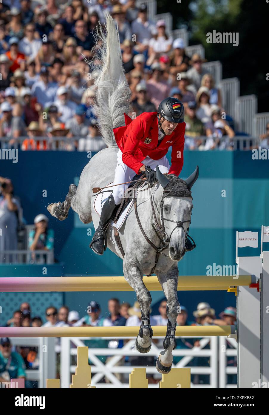 Parigi, Ile de France, Francia. 6 agosto 2024. 6 agosto 2024: L'equestre tedesco CHRISTIAN KUKUK si dirige verso una medaglia d'oro nelle finali individuali di salto a Versailles, Francia. (Immagine di credito: © Mark Edward Harris/ZUMA Press Wire) SOLO PER USO EDITORIALE! Non per USO commerciale! Foto Stock