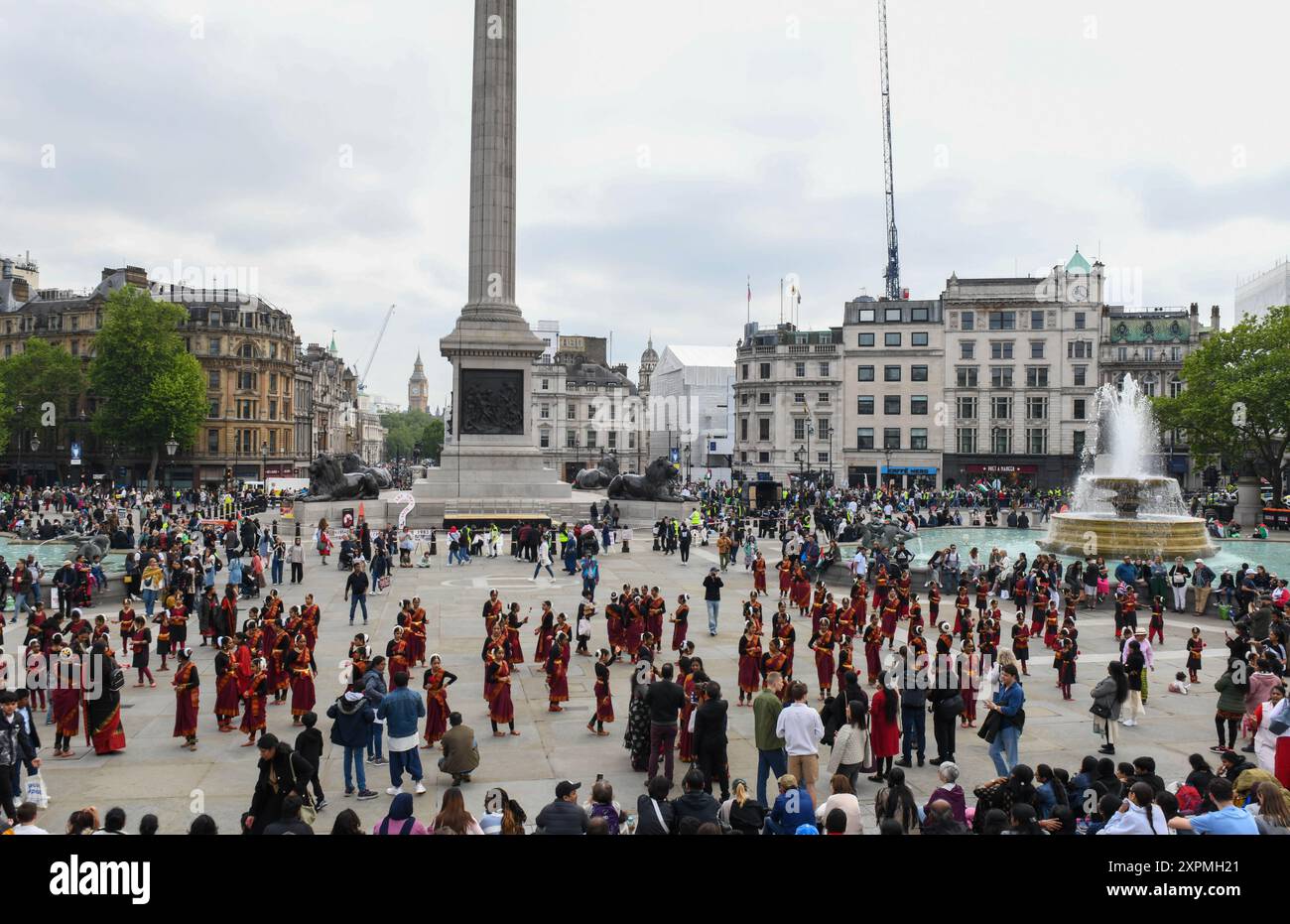 Londra, Inghilterra - 18 maggio 2024: Persone in una manifestazione pro-Palestina a Londra sull'Inghilterra Foto Stock