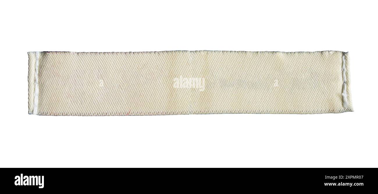 Etichetta vuota per indumenti da bucato isolata su sfondo bianco Foto Stock