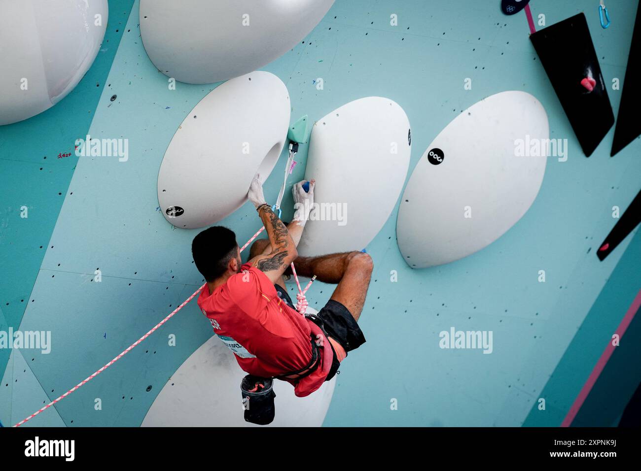 Le Bourget, Francia. 7 agosto 2024. Alberto GINES LOPEZ os Spain gareggia nella semifinale maschile di Sport Climbing presso le Bourget Sport Climbing Venue a le Bourget, a nord di Parigi, in Francia, durante i Giochi Olimpici di Parigi 2024 del 5 agosto 2024. Foto di Julien Poupart/ABACAPRESS. COM credito: Abaca Press/Alamy Live News Foto Stock