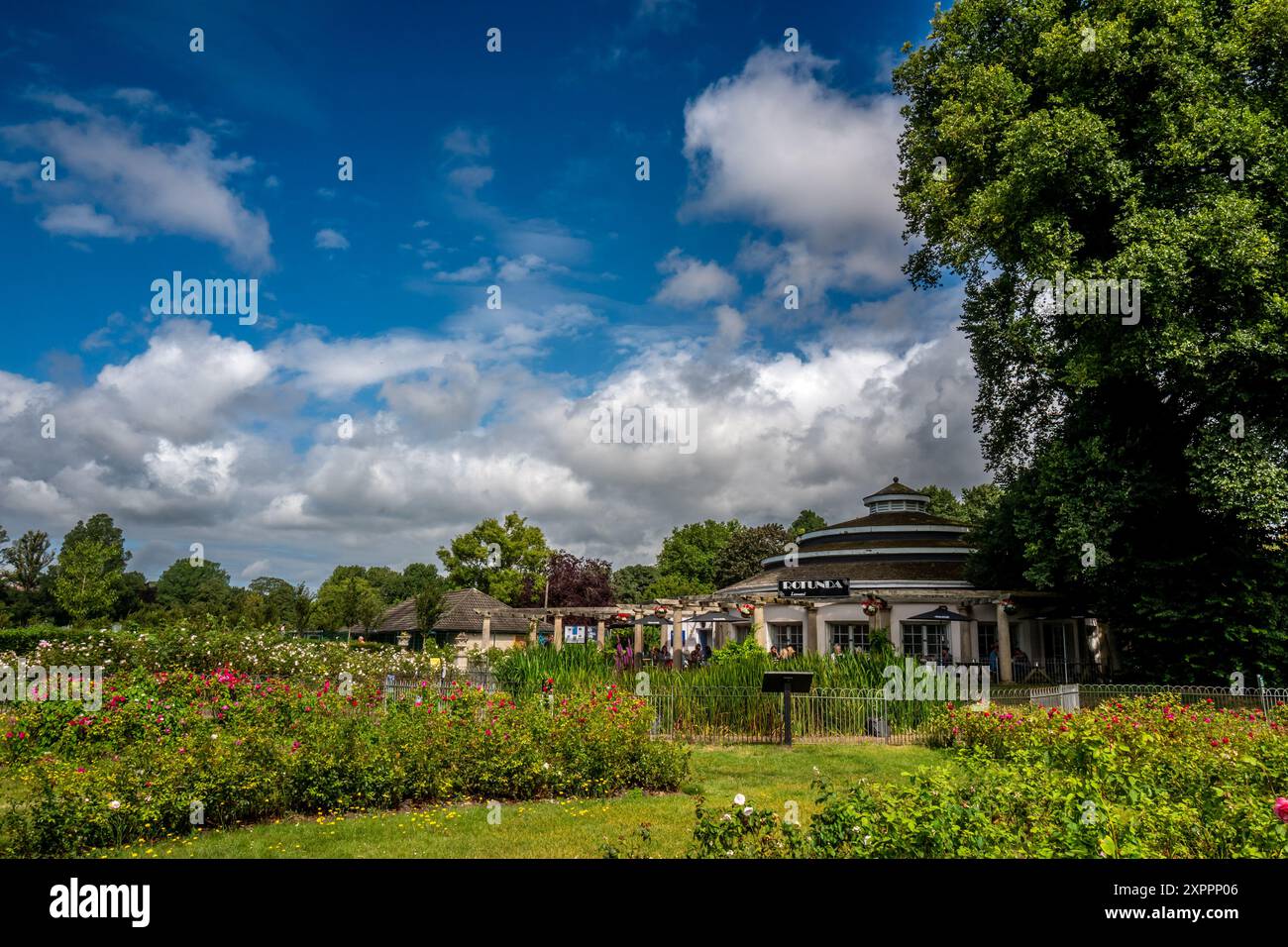 Brighton, 7 agosto 2024: Il Rotunda Cafe a Preston Park Foto Stock