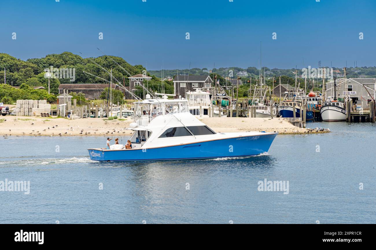 Barca da pesca sportiva, non ci sono scuse per entrare nel porto di montauk Foto Stock