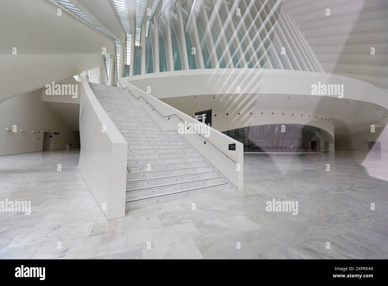 Palazzo dei Congressi della città di Oviedo, Centro Congressi ed esposizioni, a Santiago Calatrava. Oviedo, Asturie, Spagna. Foto Stock