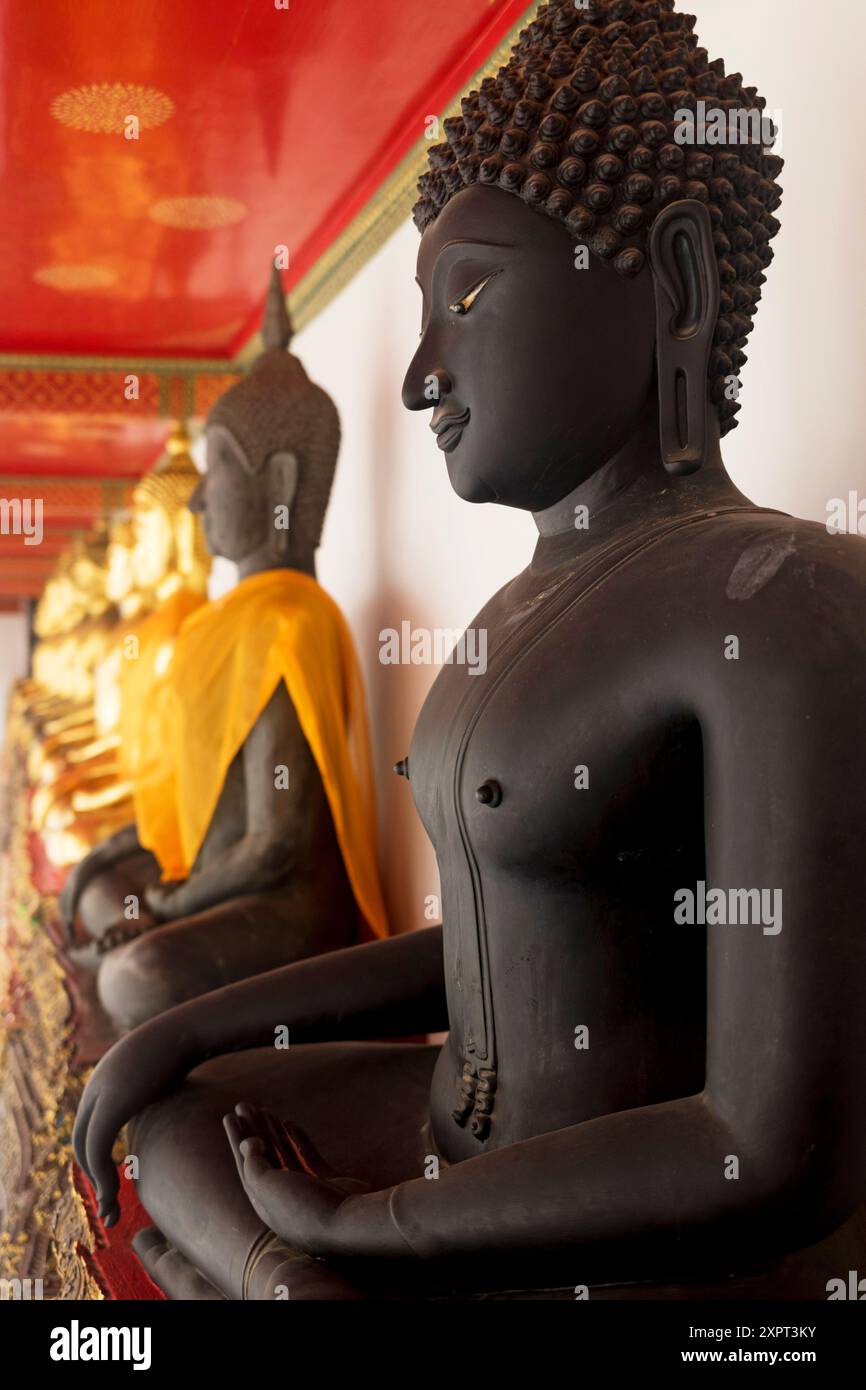 Statue di Buddha a Wat po (Bangkok/Thailandia) Foto Stock