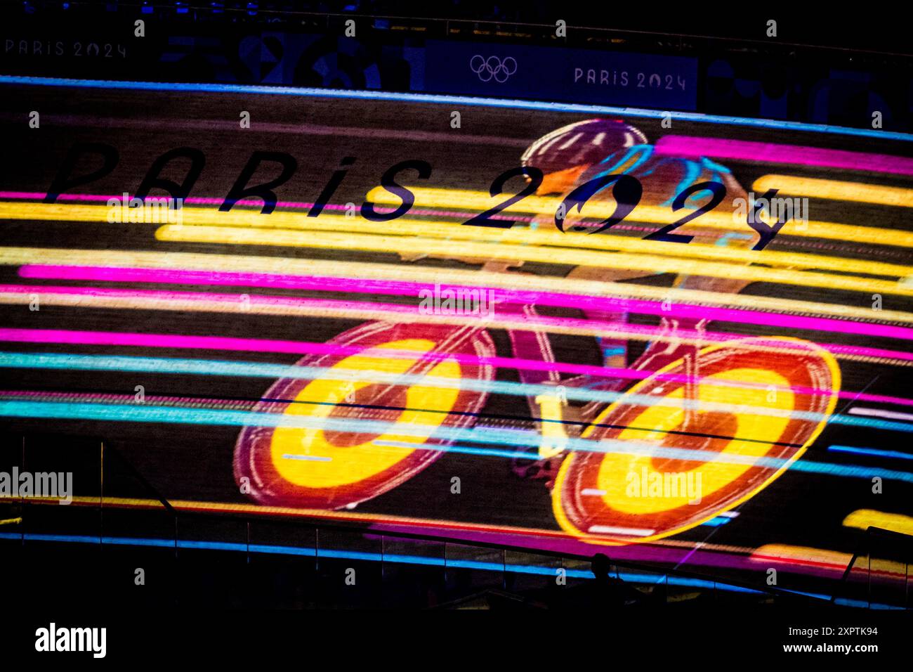 Finale di inseguimento della squadra olimpica maschile di ciclismo su pista ai Giochi Olimpici di Saint-Quentin-en-Yvelines Velodrome, Montigny-le-Bretonneux, Francia, il mese di agosto Foto Stock