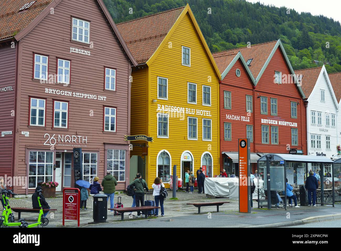 Il quartiere storico di Bryggen si trova a nord-ovest della città di Bergen, Norvegia Foto Stock